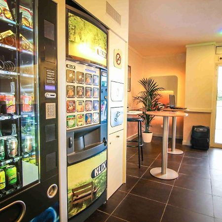 Ibis Budget Châteaudun Exterior foto