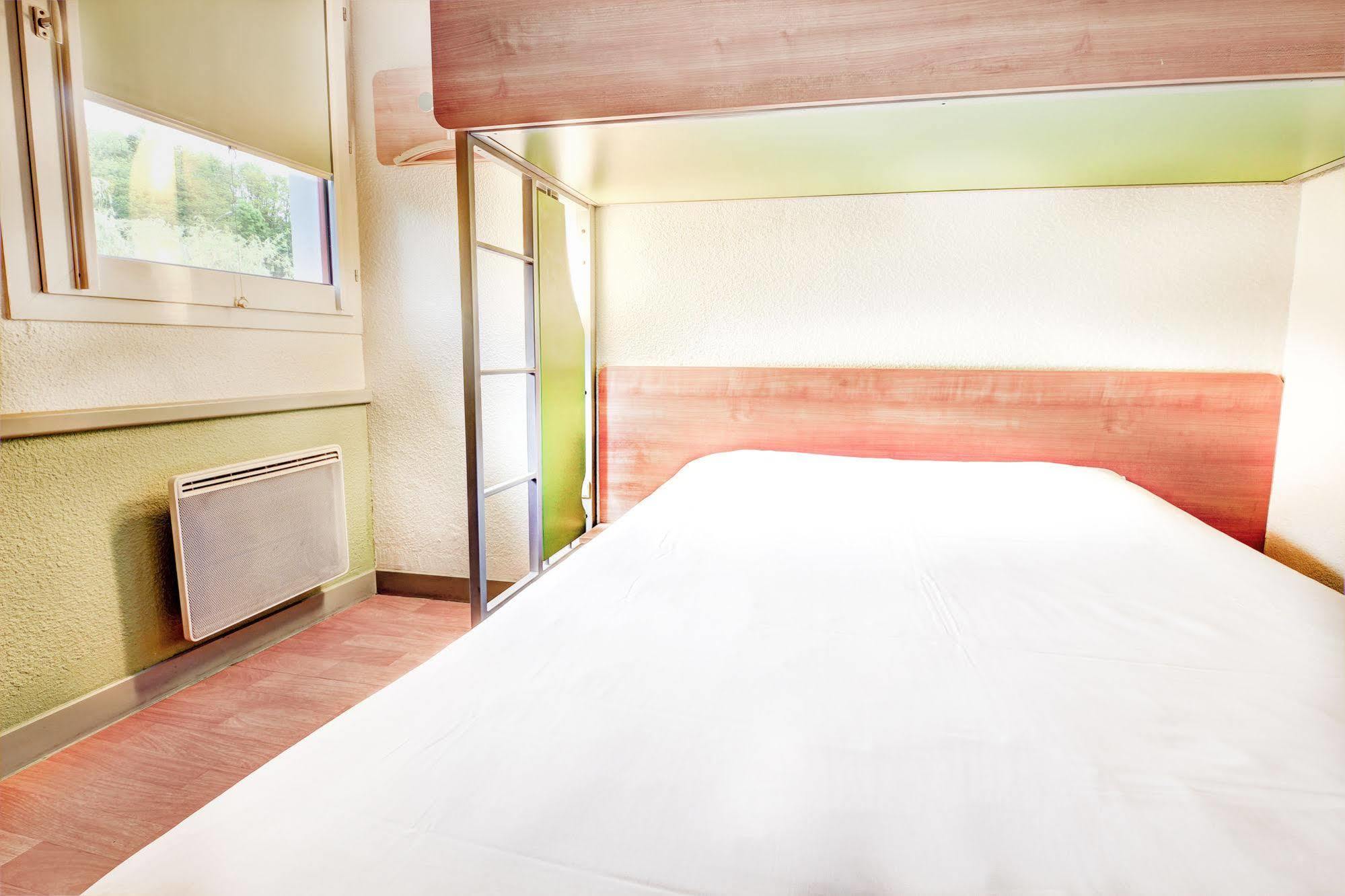 Ibis Budget Châteaudun Exterior foto